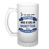 Chope de bière Je ne suis pas Superman, je suis Basketteur - Planetee