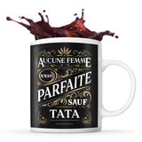 Mug noir Femme Parfaite Tata - Planetee