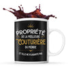 Mug noir Propriété de la Meilleure Couturière - Planetee