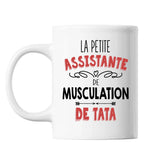 Mug La Petite Assistante de Musculation de Tata - Planetee