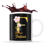 Mug noir Fatima Lettre Fleur - Planetee
