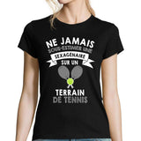 T-shirt femme tennis sexagénaire - Planetee