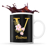 Mug noir Victoria Lettre Fleur - Planetee