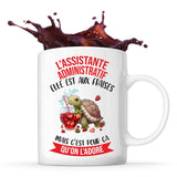 Mug l'assistante administratif Elle est aux fraises - Planetee