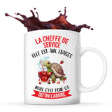 Mug la cheffe de service Elle est aux fraises - Planetee