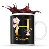 Mug noir Henriette Lettre Fleur - Planetee