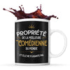Mug noir Propriété de la Meilleure Comédienne - Planetee